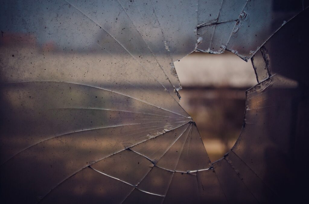 glass, disc, broken-4897003.jpg