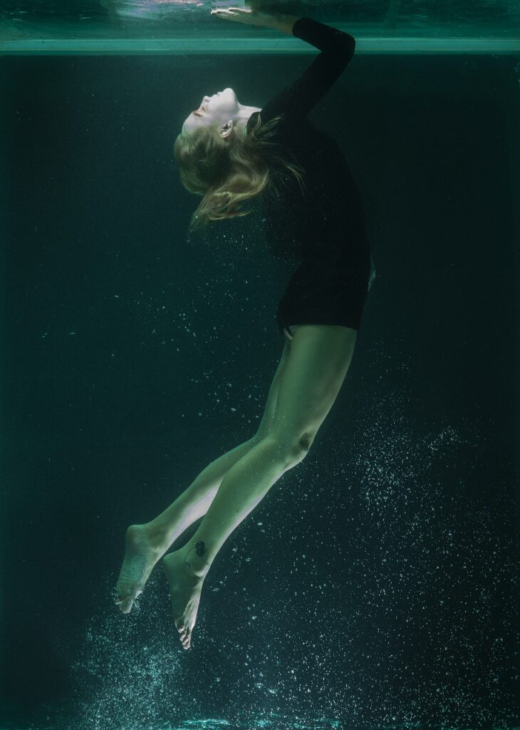 underwater, nature, model-2408569.jpg